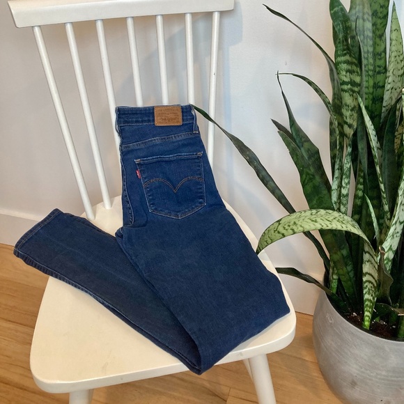 Levi’s 721 Highrise Skinny - Picture 1 of 2